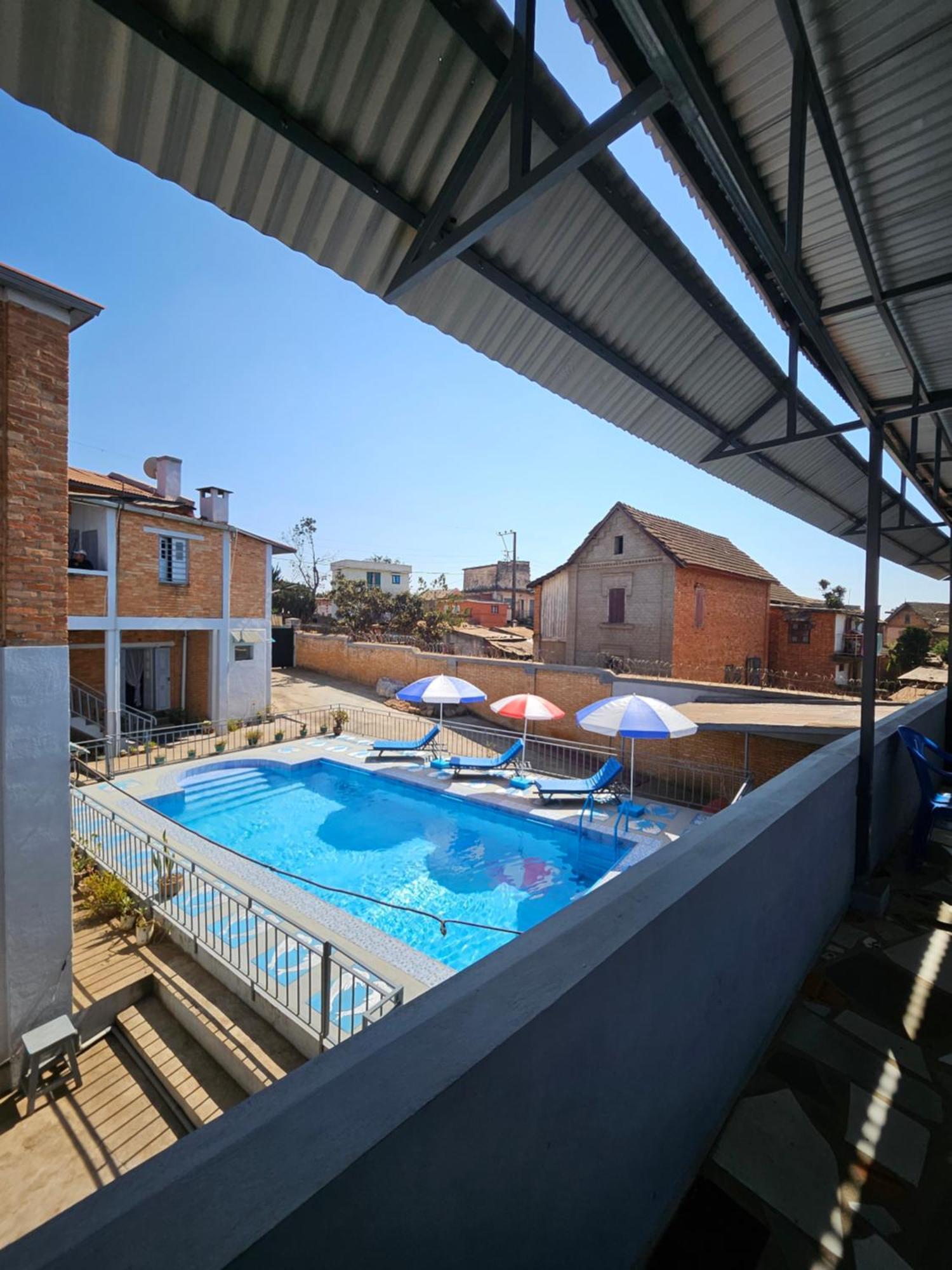 Chez Joel Bed & Breakfast Antsirabe Exterior photo